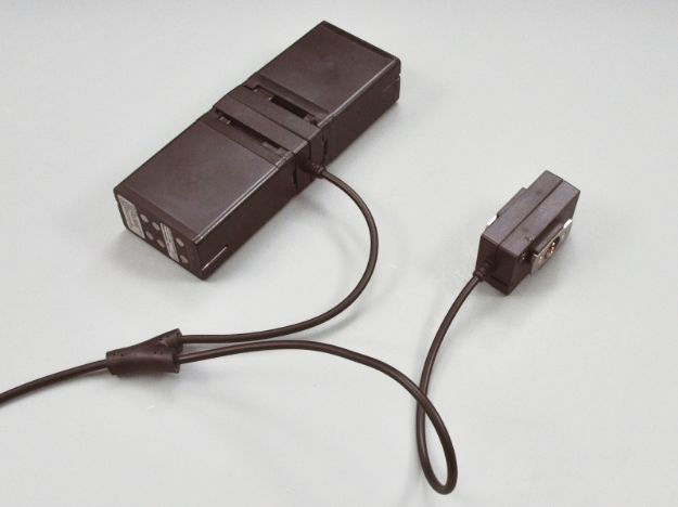 Picture of 12V Battery Adapter (4 batteries)