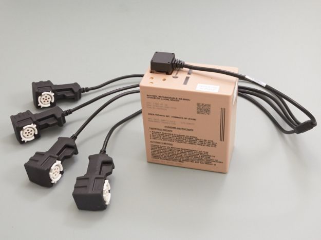 Picture of 24V 4-Way Splitter Cable M to F