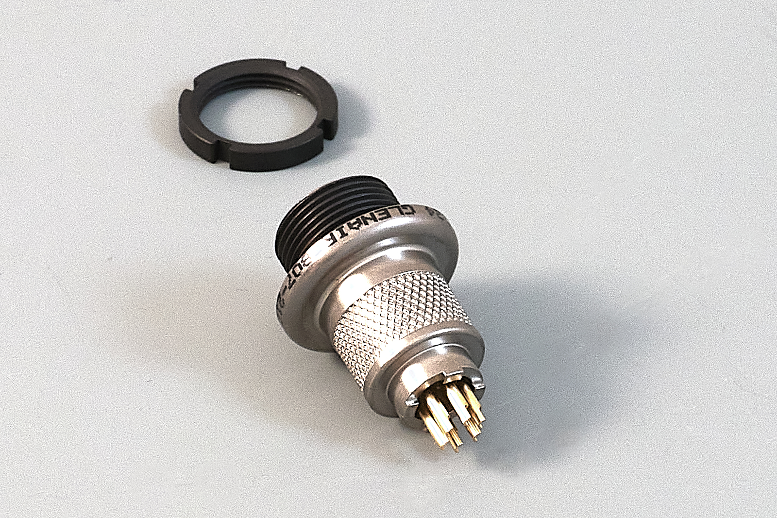 SupplyNet | Nett Warrior 6 Pin Female Panel Mount (rear entrance)